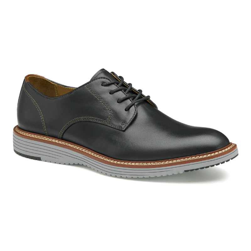Johnston & Murphy Upton plain-toe men’s dress shoes in black full-grain leather