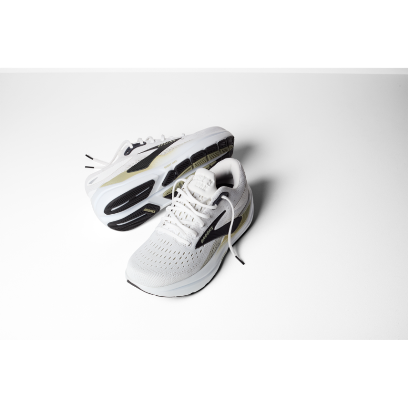 Brooks Ghost Max 3 by Brooks
