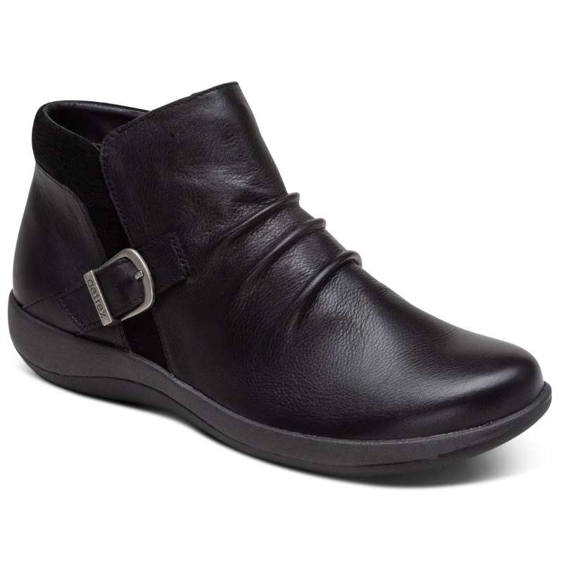 Aetrex Luna : Womens Casual Boot Black Right Side Front View