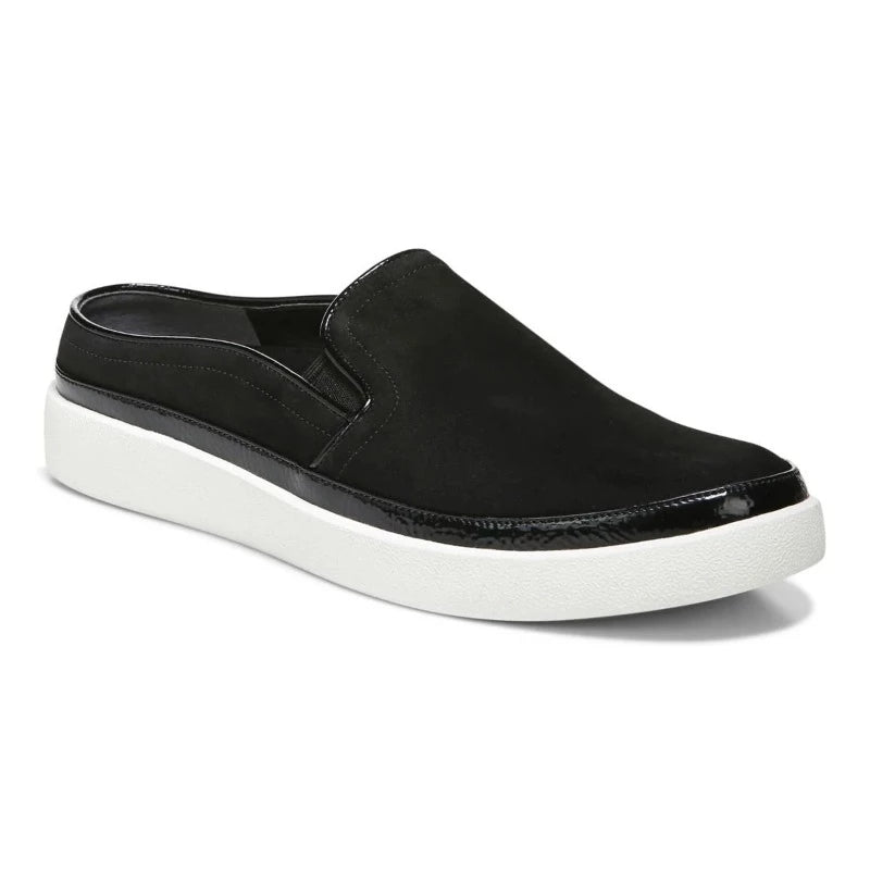 Vionic Effortless : Women's Casual Shoes Black Right Side Front View